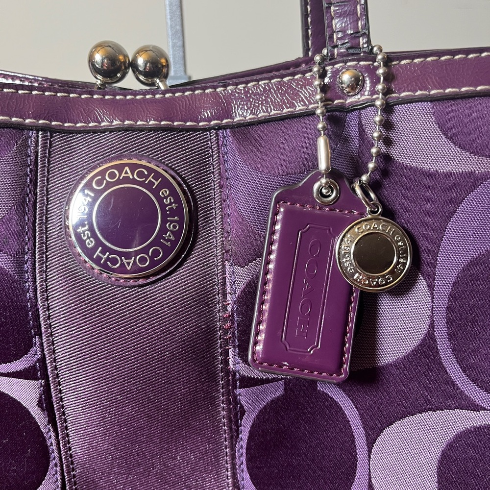 Coach Dark Purple Signature C Kiss Lock Shoulder Bag - Picture 2 of 14